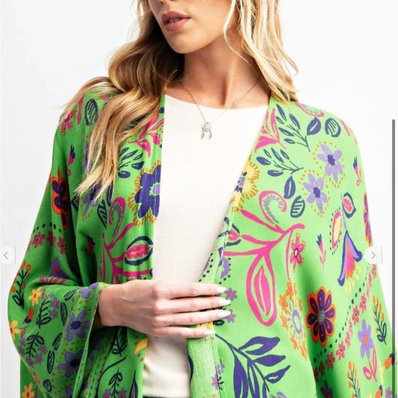 Easel Green Floral Cape - Picture 4 of 5